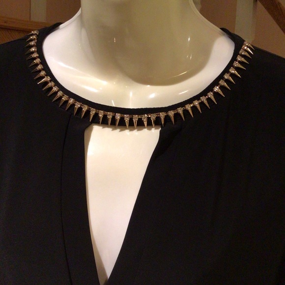 💕💕Host Pick💕💕⬇️Price Dropped ⬇️NWOT elegant black long sleeve midi dress - Picture 3 of 9